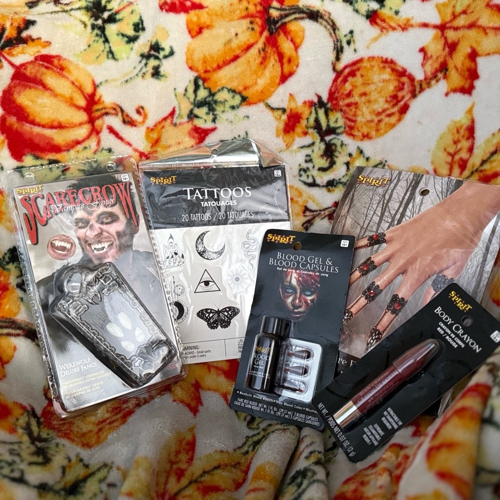Halloween Makeup and Accessories Set